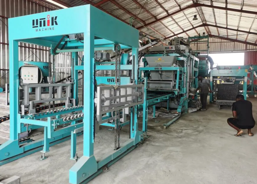 UNIK ची पूर्णपणे स्वयंचलित काँक्रीट ब्लॉक उत्पादन लाइन: बॅचिंगपासून पॅलेटिझिंगपर्यंत वन-स्टॉप स्मार्ट सोल्यूशन